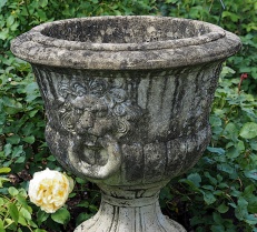 An urn